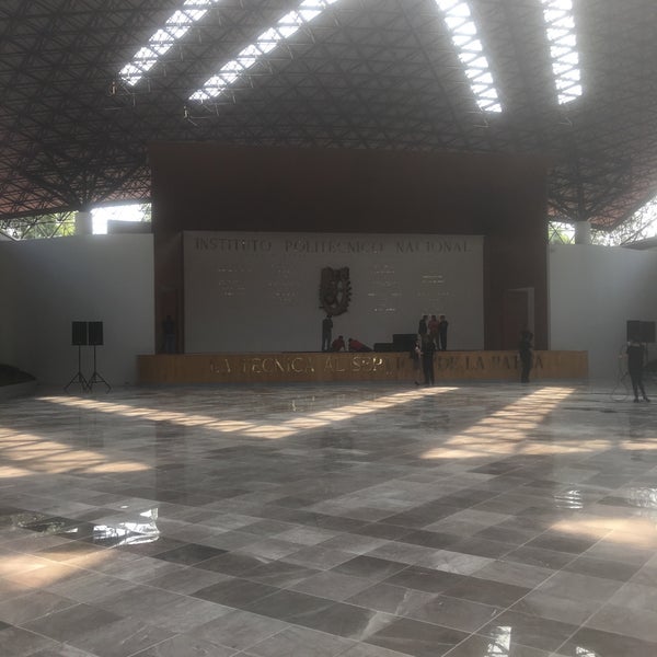 Centro Histórico y Cultural “Juan de Dios Batiz“ Arte público