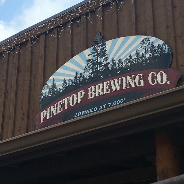 รูปภาพถ่ายที่ Pinetop Brewing Company โดย Kirk D. เมื่อ 7/24/2016