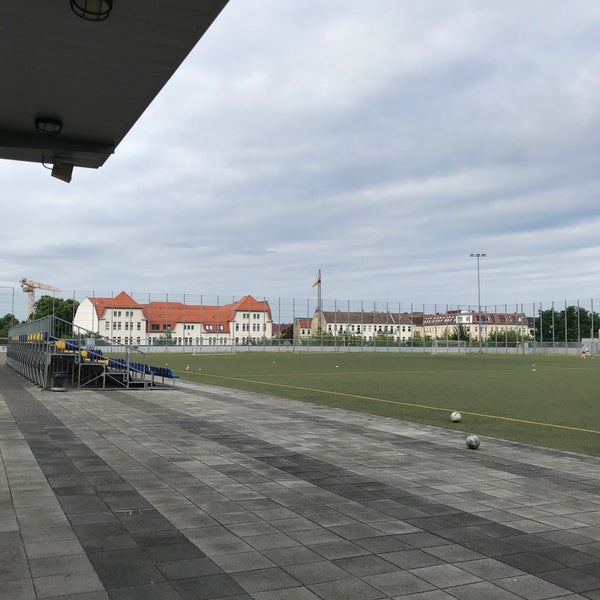 6/18/2018 tarihinde Nadja N.ziyaretçi tarafından METRO-Fußballhimmel'de çekilen fotoğraf