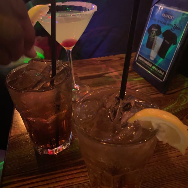 Foto tirada no(a) Bourbon Street Drinkery por D&#39;Andre B. em 11/16/2019