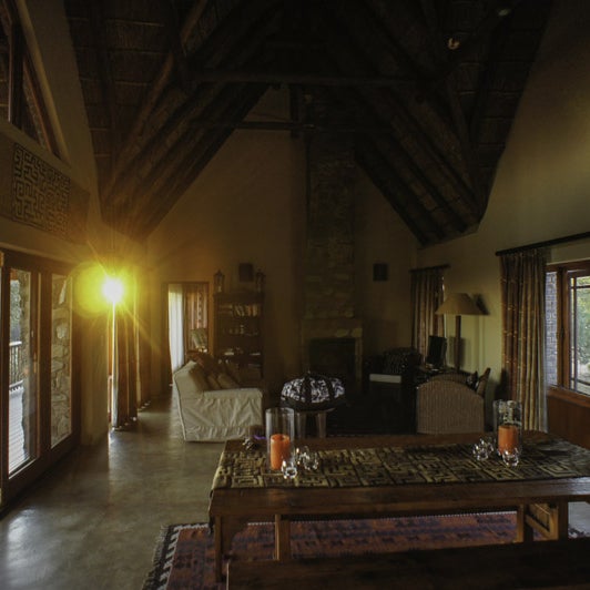 รูปภาพถ่ายที่ Warthog Lodge, Mabalingwe, โดย Warthog Lodge, Mabalingwe, เมื่อ 9/11/2014