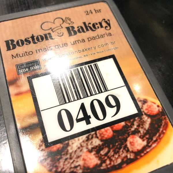 Das Foto wurde bei Boston Bakery von Carol B. am 9/7/2018 aufgenommen