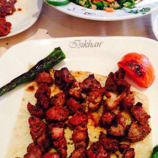 Foto diambil di Işıkhan Restaurant oleh &#39;&#39;👼 pada 2/23/2015