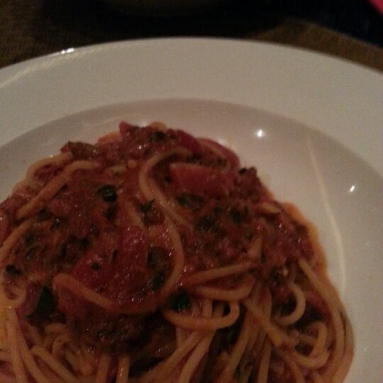 Photo taken at Favola Italian Restaurant 法沃莱意大利餐厅 by JBum S. on 12/27/2012