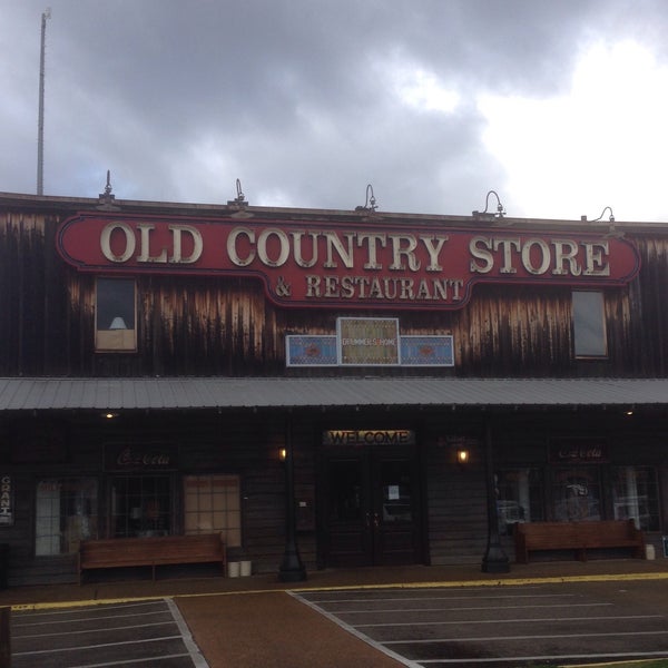 Photo taken at Brooks Shaw&#39;s Old Country Store &amp; Restaurant by Danny E. on 3/31/2016