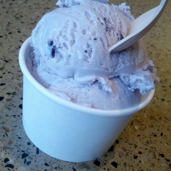 5/6/2013 tarihinde jennifer s.ziyaretçi tarafından Captain Sam&#39;s Ice Cream'de çekilen fotoğraf