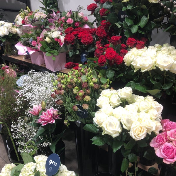 Photos At Monceau Fleurs Flower Shop In Javel