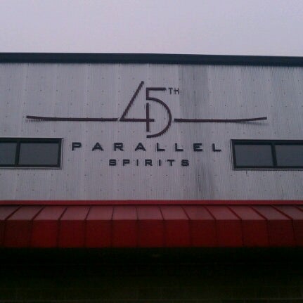 Foto diambil di 45th Parallel Distillery oleh Brad A. pada 10/13/2012