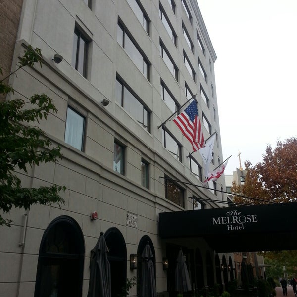 Photo prise au Melrose Georgetown Hotel par Colby D. le11/3/2014