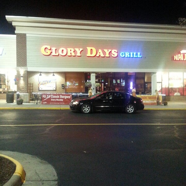 Photo taken at Glory Days Grill by Colby D. on 9/26/2013