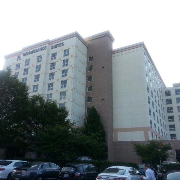 Photo taken at Renaissance Charlotte Suites Hotel by Colby D. on 8/15/2014