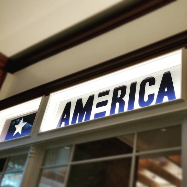 Photo taken at America Eats Tavern by José Andrés - Coming to Georgetown in 2017 by Mark P. on 7/4/2015