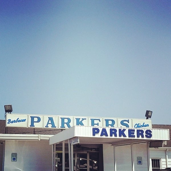 Foto diambil di Parker&#39;s Barbecue oleh Mark P. pada 7/29/2014