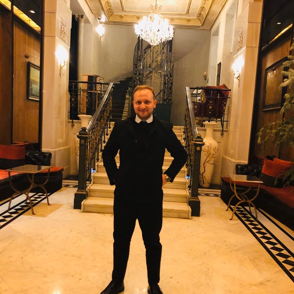 Foto tomada en Palazzo Donizetti Hotel  por Gökay A. el 1/8/2020