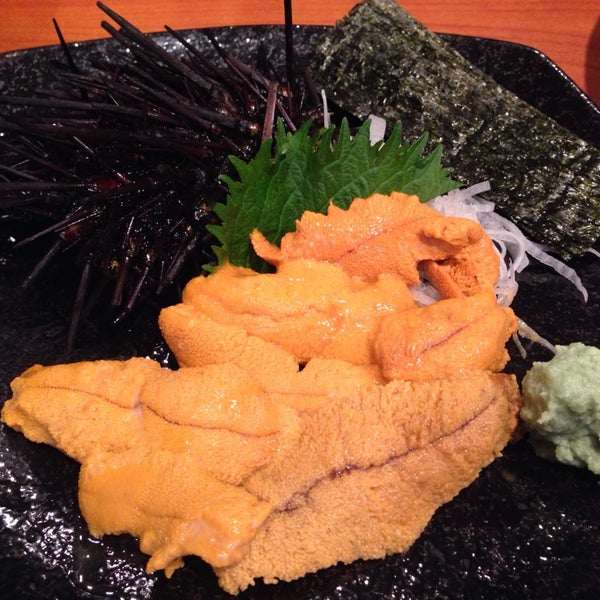 Photo taken at Sushi Hachi by buli~* on 5/2/2014