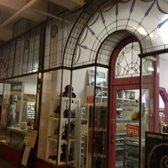 Retrostar Vintage Clothing Melbourne CBD 4 tips from 282 visitors