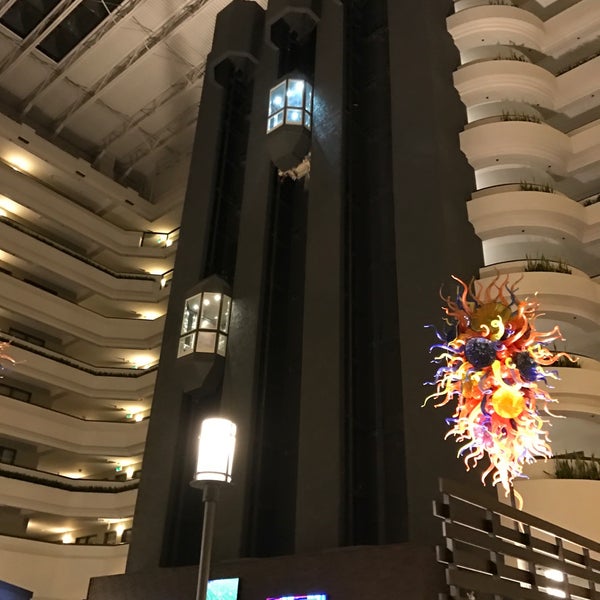 1/3/2017 tarihinde Chrisziyaretçi tarafından Embassy Suites by Hilton'de çekilen fotoğraf