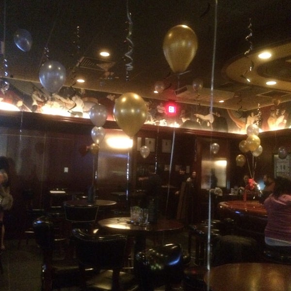 Foto scattata a Sullivan&#39;s Steakhouse da Chris il 1/1/2014