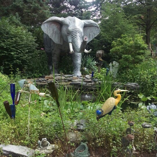 Photo taken at Mister Ed&#39;s Elephant Museum &amp; Candy Emporium by Kathleen on 7/12/2016