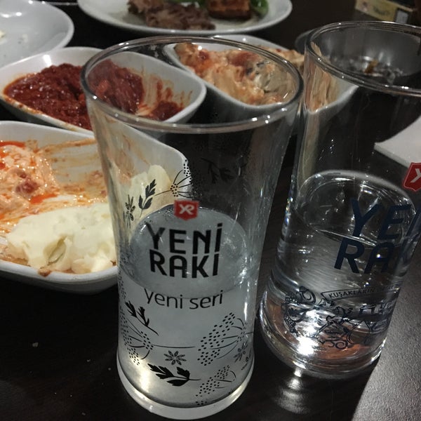 Das Foto wurde bei Özcan Restaurantlar von Erkan Ç. am 1/18/2017 aufgenommen
