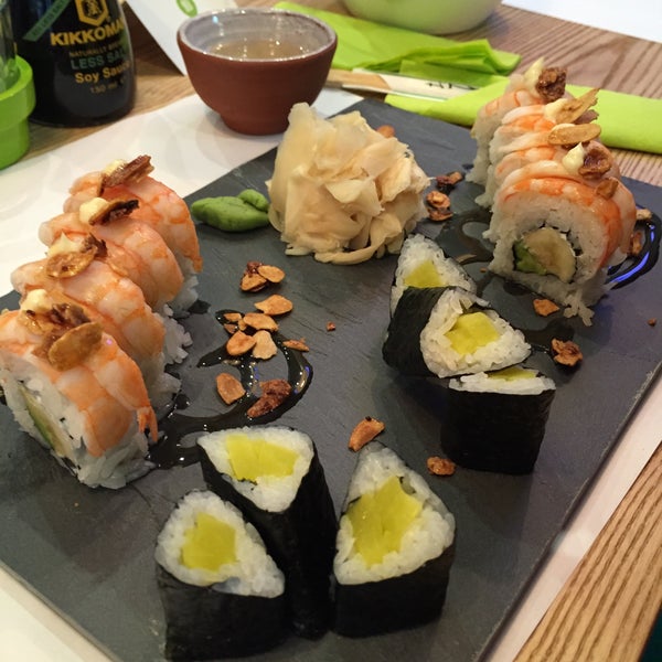รูปภาพถ่ายที่ Sushi Corner โดย Marcel E. เมื่อ 3/1/2015