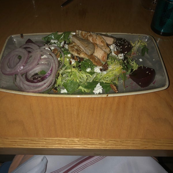 This is a nice place to come and relax And eat great food. Some very healthy items on the menu. My favorite is the chicken , goat cheese chicken salad. Dr Michael Lange gives five stars