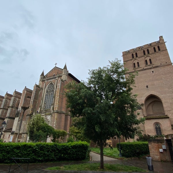 площадь сен-сюльпис. St place.