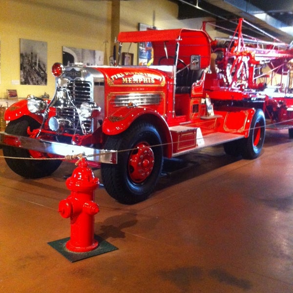 Снимок сделан в Fire Museum of Memphis пользователем Sheila K. 10/2/2013