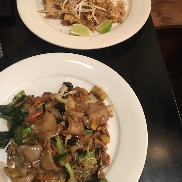 Fast, friendly and delicious. You can't go wrong with pad Thai and pad see yew.