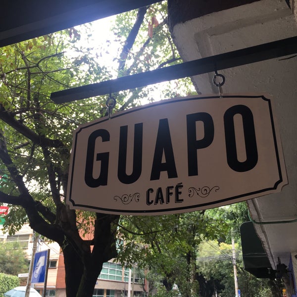 รูปภาพถ่ายที่ Guapo Café โดย Zhue E. เมื่อ 6/26/2017