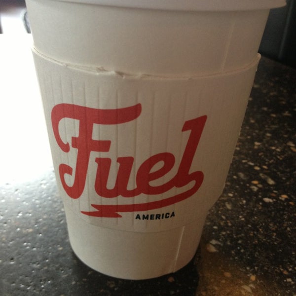 Foto tirada no(a) Fuel America por greg s. em 6/18/2013