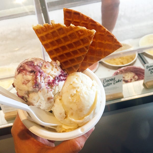 Das Foto wurde bei Jeni&#39;s Splendid Ice Creams von Chloe P. am 6/1/2018 aufgenommen