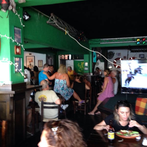 Foto tomada en Murphy&#39;s Irish Pub  por Tammy P. el 2/15/2014
