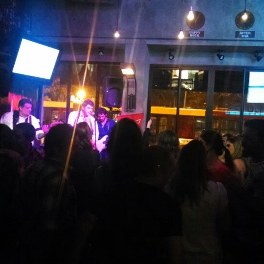 Foto diambil di Public Bar &amp; AfterBar oleh Guilherme V. pada 10/11/2014