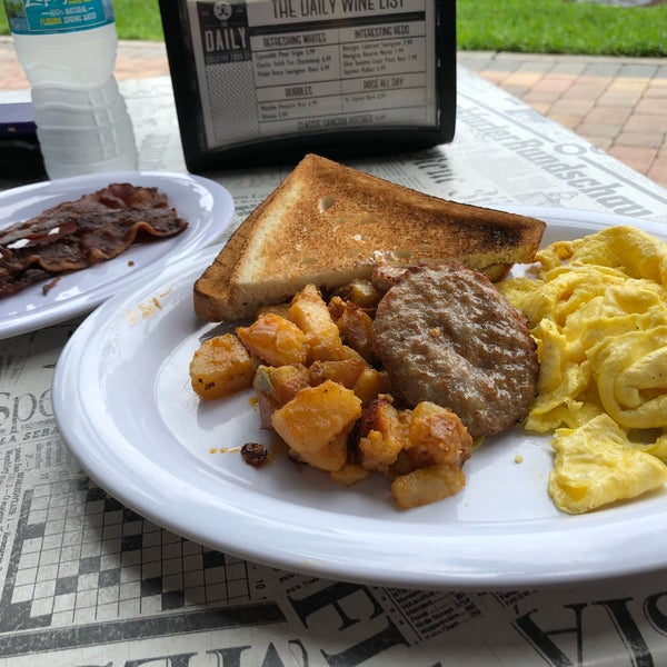 5/20/2018 tarihinde Johnnie W.ziyaretçi tarafından The Daily Creative Food Co. - Miami'de çekilen fotoğraf