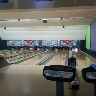 Bowling Alley Pinsetter