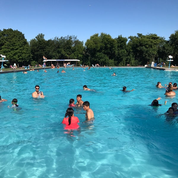 Palisades Park Swim Club Bergen에서 수영장일에서의 사진