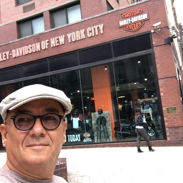 9/13/2017 tarihinde turgay o.ziyaretçi tarafından Harley-Davidson of New York City'de çekilen fotoğraf