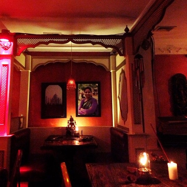 Foto diambil di Restaurante Sharin oleh Lorenzo P. pada 3/7/2013