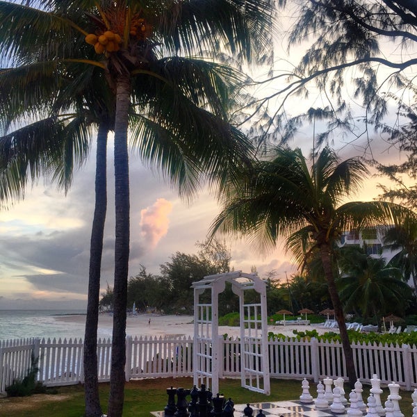 Снимок сделан в Bougainvillea Beach Resort пользователем Judith 5/13/2016