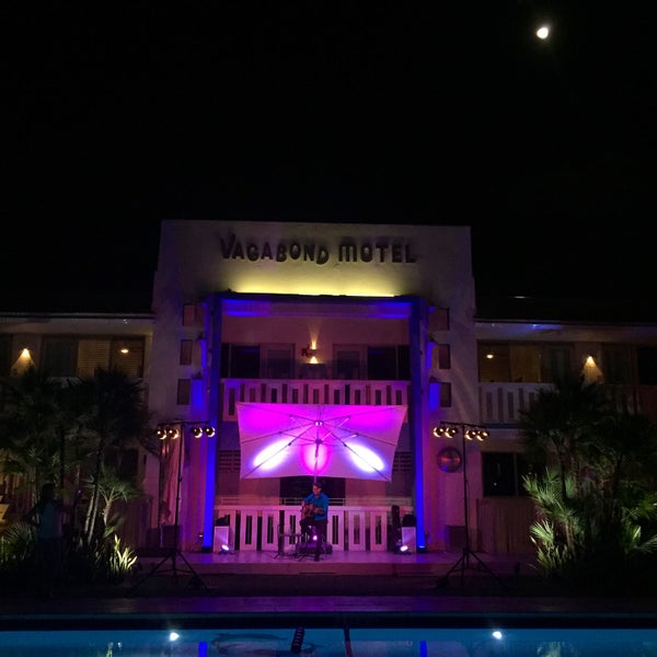 Foto tirada no(a) Vagabond Hotel Miami por Judith em 4/3/2015