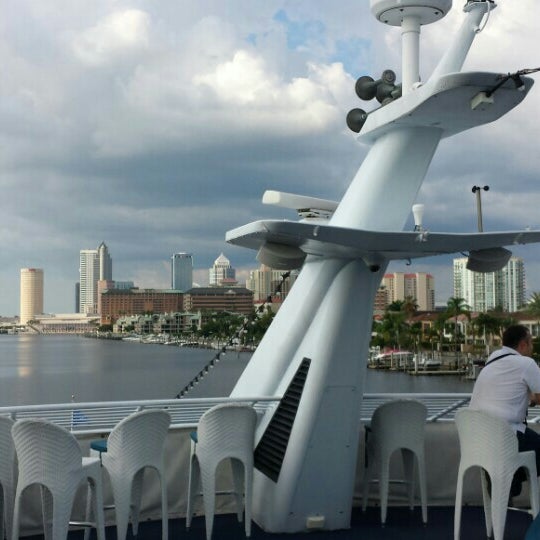 Снимок сделан в Yacht StarShip Dining Cruises пользователем Joaquin G. 11/3/2015