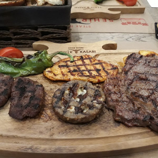 Foto tomada en Şehir Kasabı &amp; Steak House  por Emine A. el 11/24/2018
