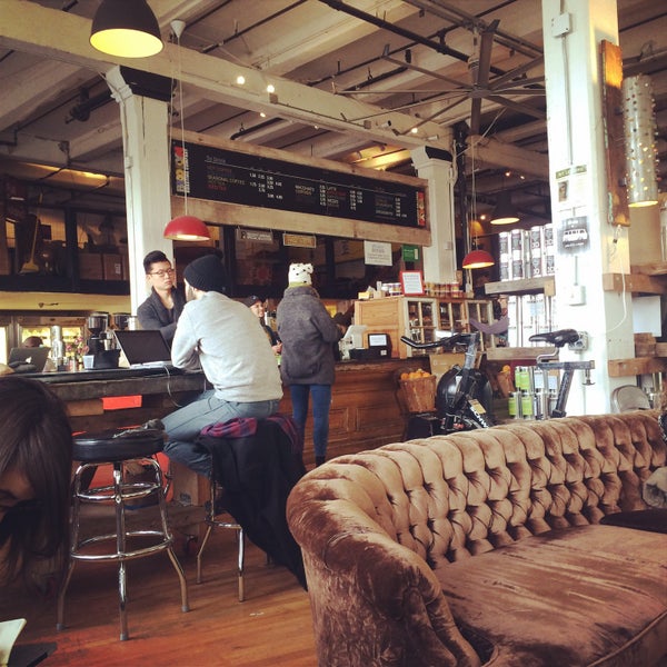 Excellent coffee, great deco and atmosphere. My to go place in Dumbo.