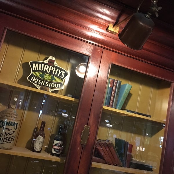 Photo taken at Murphy&#39;s Irish Pub by Danila O. on 6/14/2017