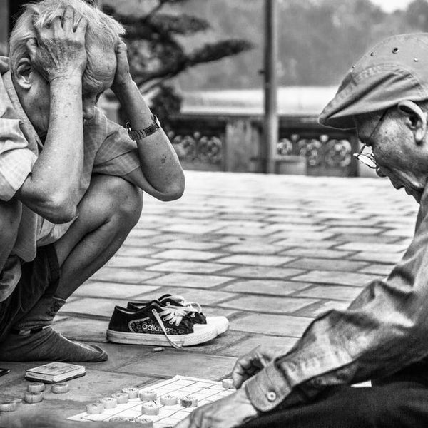 Lo bonito de Vietnam: tradiciones, etnias, el caos de las ciudades y naturaleza combinado con recorridos por Bangkok y las mejores playas de Tailandia.