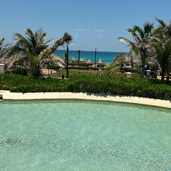 Photo taken at JW Marriott Cancun Resort &amp; Spa by Ani K. on 5/18/2023