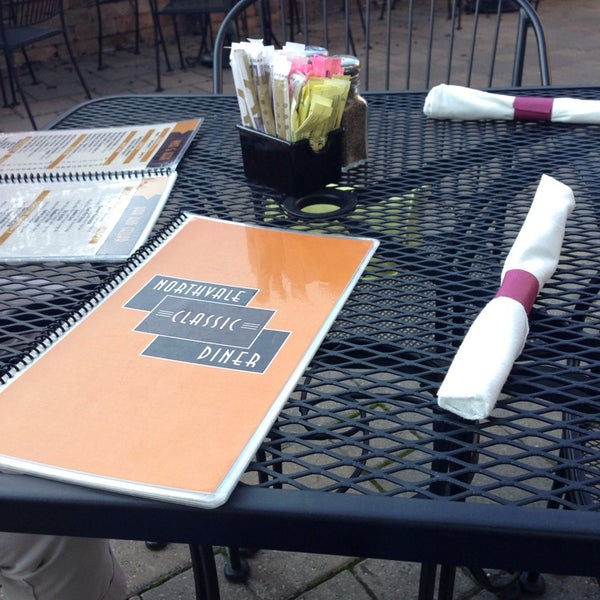 10/5/2013 tarihinde Matthew C.ziyaretçi tarafından Northvale Classic Diner'de çekilen fotoğraf