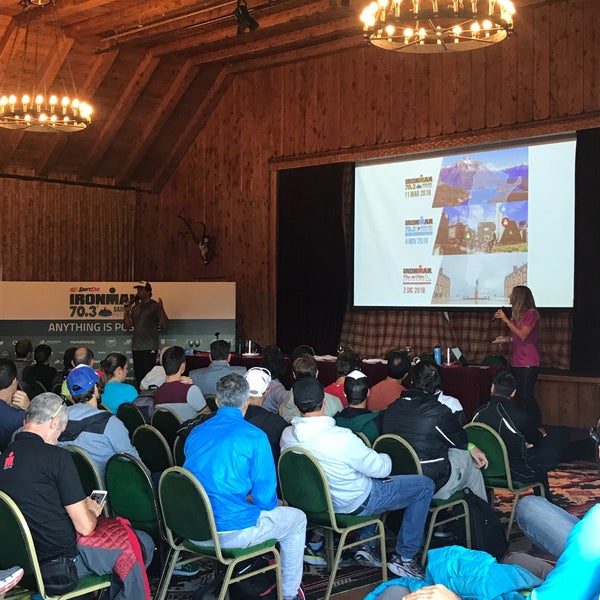 Das Foto wurde bei Llao Llao Hotel &amp; Resort Golf Spa von emiborba am 3/10/2018 aufgenommen