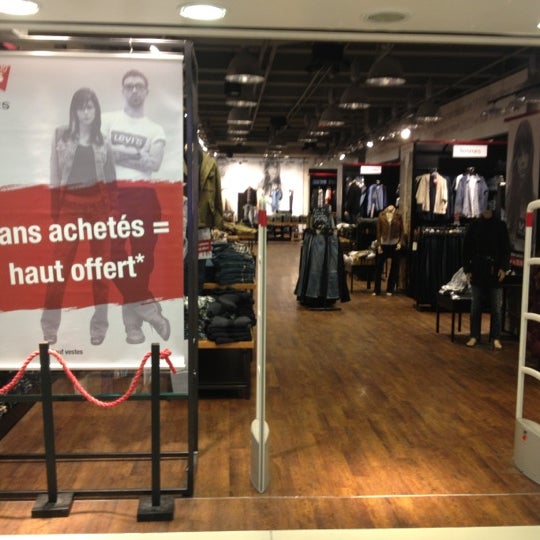levi's outlet wangsa walk